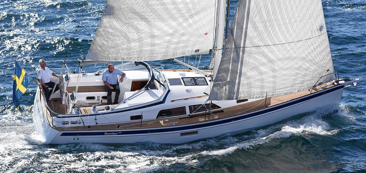 Hallberg-Rassy 340 Edition Two: voilierul perfect pentru cuplurile care visează la croaziere lungi